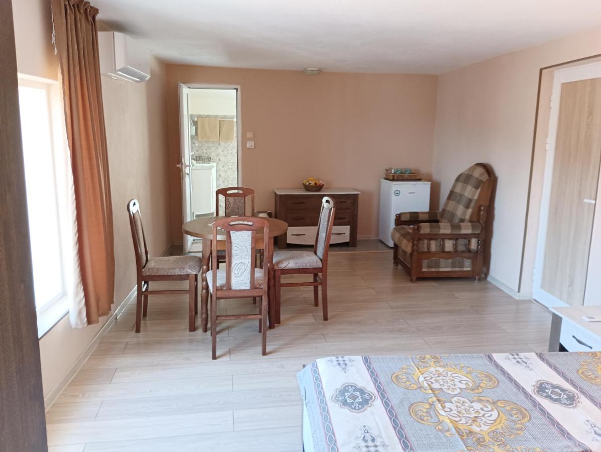 При Старото Пиано Apartment เบโลกราดชิก ภายนอก รูปภาพ